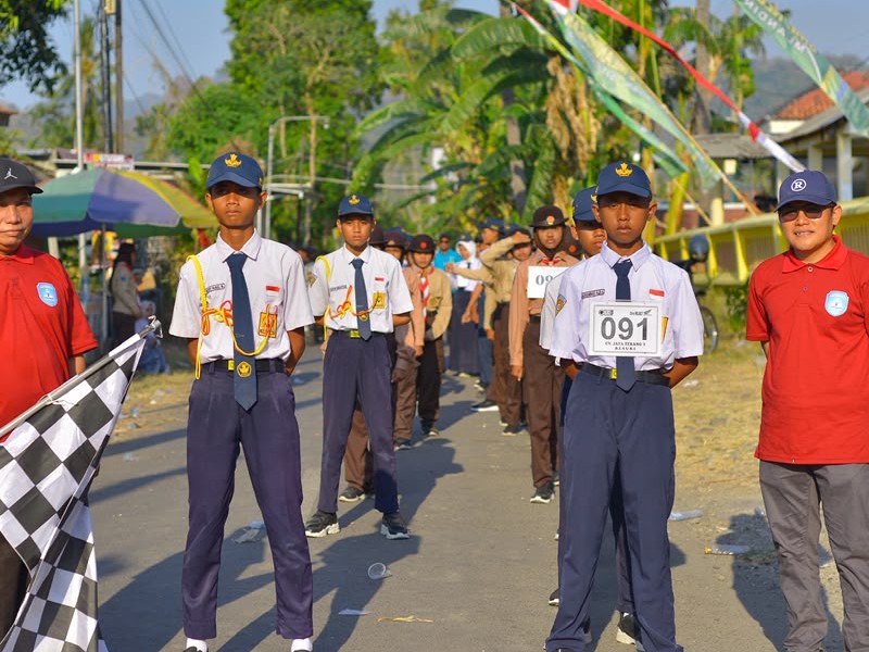 KEGIATAN LOMBA GERAK JALAN TINGKAT SMP KECAMATAN MLANDINGAN TAHUN 2026